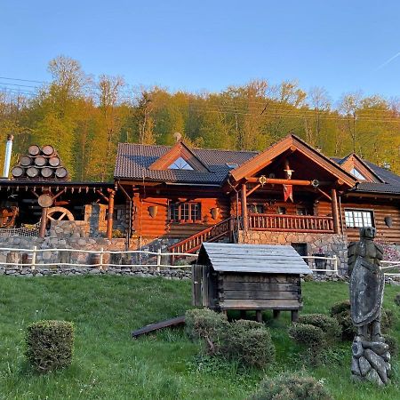 Koliba U Rytiera Villa Zvolen Eksteriør bilde